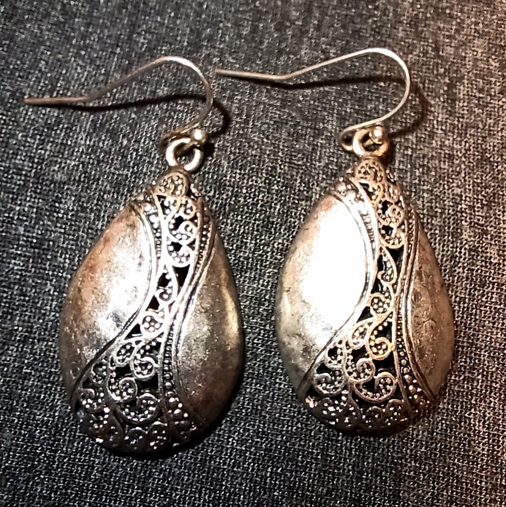 Premier Designs Earings